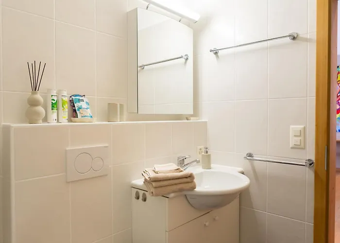 Chesa Altrova Alpine Apartman *