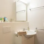 Chesa Altrova Alpine Apartament *